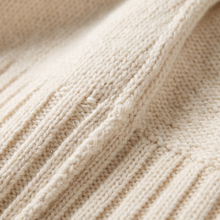 Sweter Oversize Kremowy — tekstura